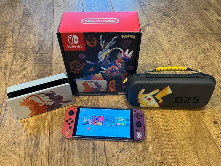 Nintendo switch Scarlet Violet, Games en Spelcomputers, Spelcomputers | Nintendo Switch, Zo goed als nieuw, Switch OLED, Ophalen
