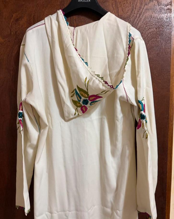 Djellaba marocaine artisanale blanc cassé - faites main, Kleding | Dames, Blouses en Tunieken, Zo goed als nieuw, Wit, Ophalen
