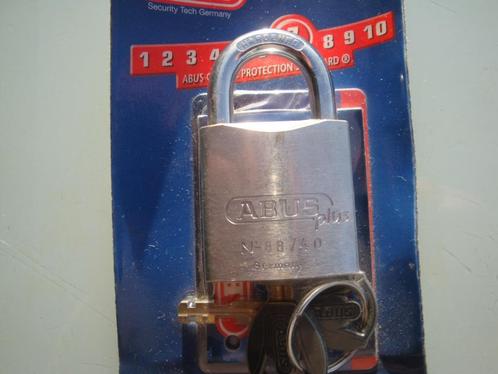 Hangslot Abus Plus serie 88 - gelijksluitend - 2 sleutels, Doe-het-zelf en Bouw, Gereedschap | Handgereedschap, Ophalen of Verzenden