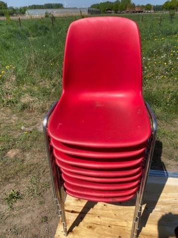 KANTINESTOELEN ROOD beschikbaar voor biedingen