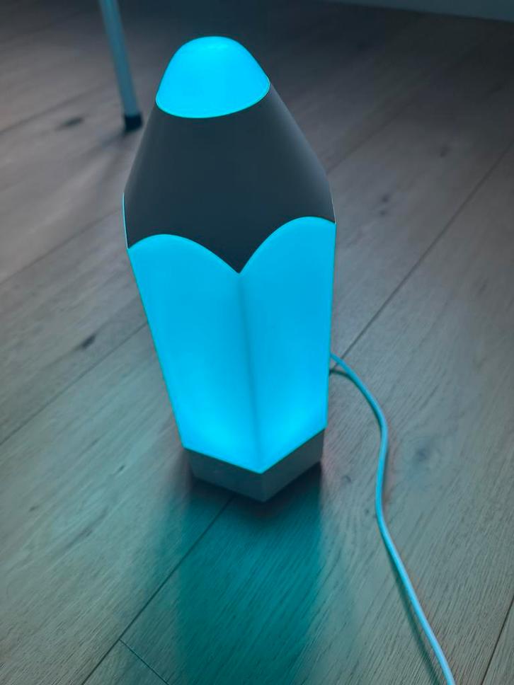 Lampe LED multicolore crayon PELARBOJ, Maison & Meubles, Lampes | Lampes de table, Comme neuf, Enlèvement