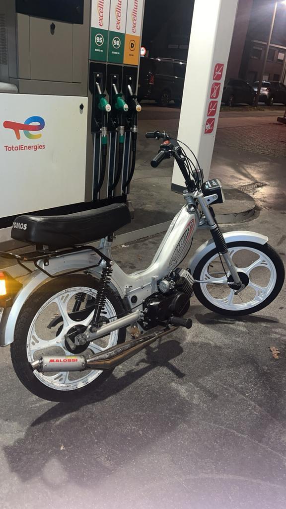 Tomos standard a klasse, Fietsen en Brommers, Brommers | Tomos, Zo goed als nieuw, Standard, Klasse A (25 km/u), Ophalen