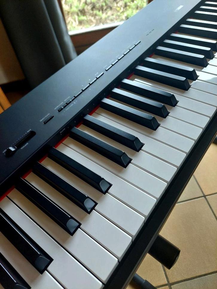 Yamaha P225, Muziek en Instrumenten, Piano's, Zo goed als nieuw, Piano, Ophalen