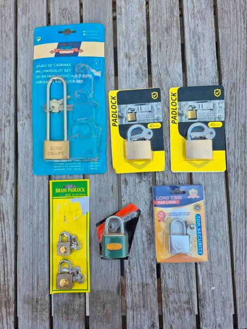 Lot hangsloten 7 stuks; samen €15, Doe-het-zelf en Bouw, Hang- en Sluitwerk, Nieuw, Slot, Koper of Messing, Ophalen of Verzenden