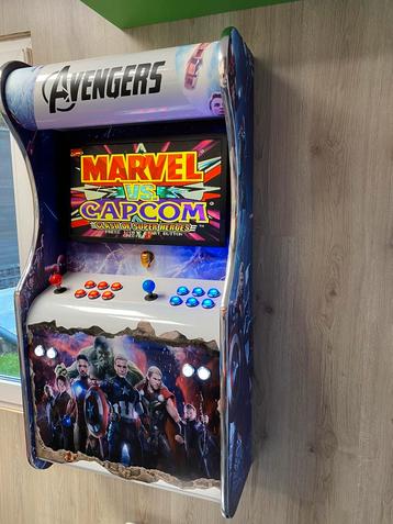 Zeer prachtige arcade van Avengers Marvels beschikbaar voor biedingen