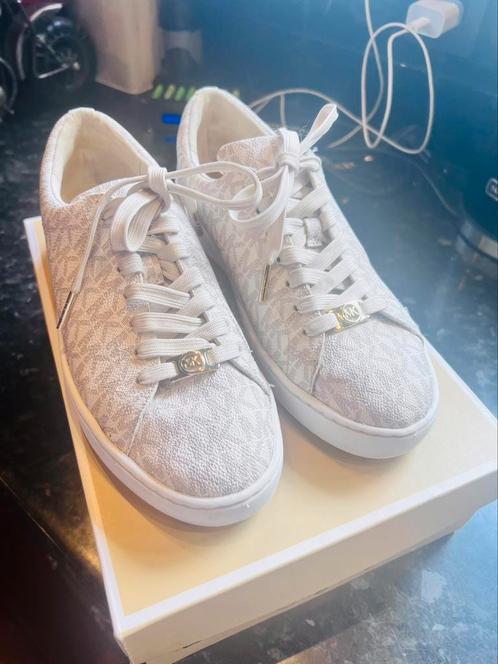 Mooie M kors maat 38 nog als nieuw, Kleding | Dames, Sportkleding, Maat 38/40 (M), Ophalen of Verzenden