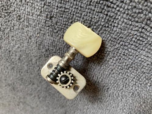 vintage stemmechanieken gitaar 6 in lijn, Muziek en Instrumenten, Snaarinstrumenten | Gitaren | Elektrisch, Gebruikt, Solid body