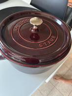 Gietijzeten kookpot merk staub zgan, Huis en Inrichting, Ophalen, Zo goed als nieuw