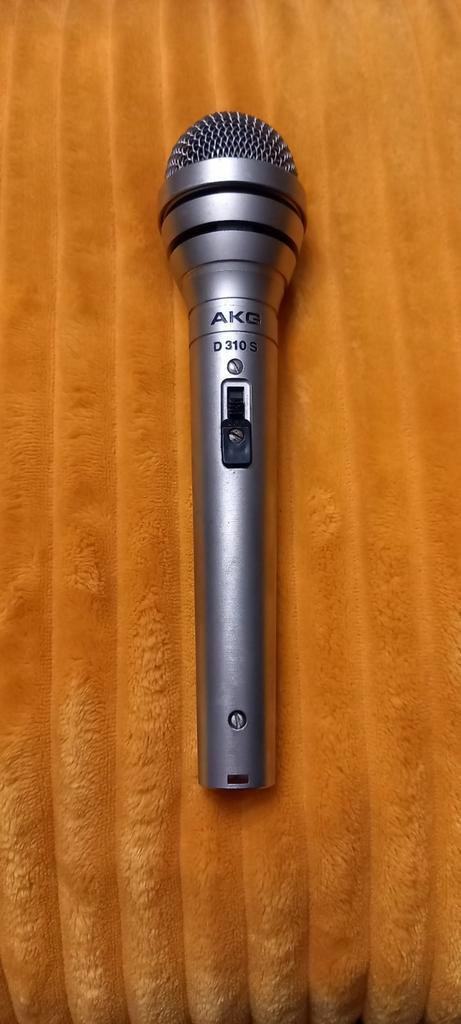 Akg D310S zangmicrofoon van de jaren 70 met 10meter kabel ., Musique & Instruments, Microphones, Utilisé, Micro chant, Enlèvement ou Envoi