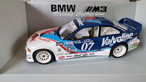 BMW e36 M3 GTR #07 Valvoline Dealer Edition 1:18 UT Models, Hobby & Loisirs créatifs, Voitures miniatures | 1:18, Comme neuf, Voiture