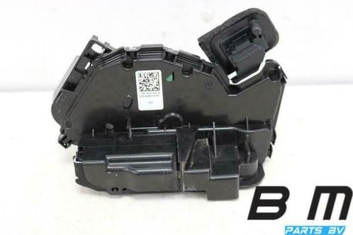 Portierslot linksvoor VW Passat B8 5NC837015B, Auto-onderdelen, Interieur en Bekleding, Gebruikt