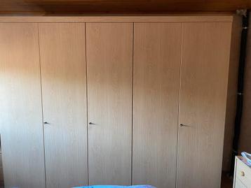 Complete slaapkamer met 2 persoonsbed in goede staat beschikbaar voor biedingen