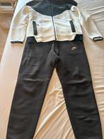 Training Nike Teck, Vêtements | Hommes, Vêtements de sport, Enlèvement, Comme neuf
