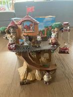 Sylvanian Families adventure tree house + popjes, Kinderen en Baby's, Speelgoed | Poppenhuizen, Ophalen, Zo goed als nieuw