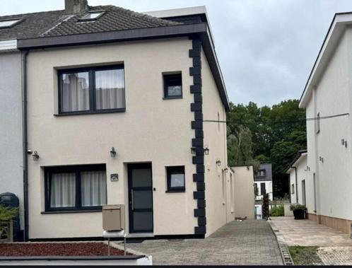Prachtig huis met 3 gevels, 4 slaapkamers, 2 badkamers, Immo, Huizen en Appartementen te koop, Provincie Vlaams-Brabant, 200 tot 500 m²
