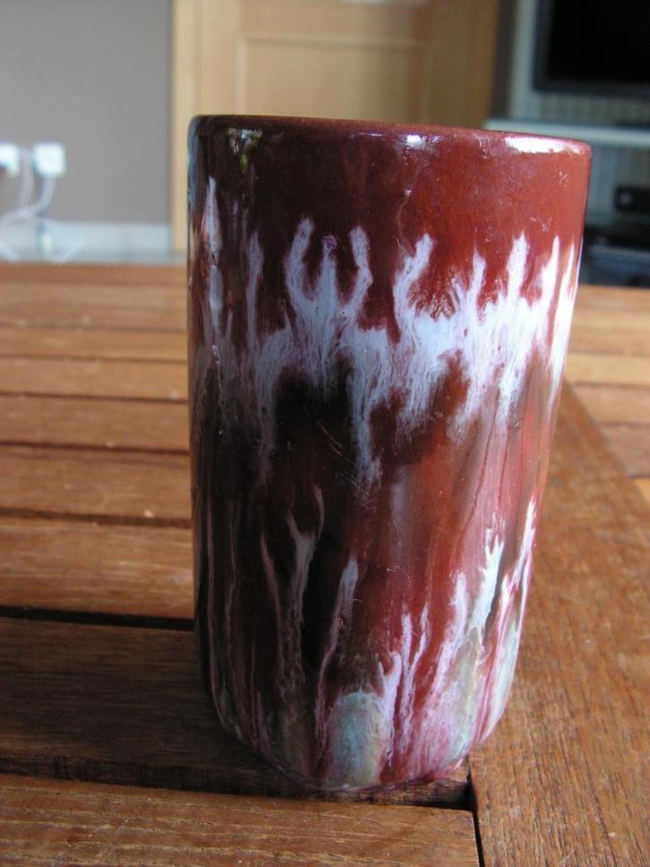 Mooie vintage artisanale beker in Roemeens aardewerk., Antiek en Kunst, Antiek | Keramiek en Aardewerk, Ophalen of Verzenden