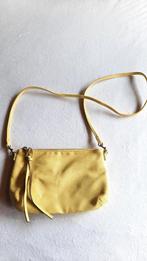 Geel handtasje lange riem; rits met lange flosj ; clutch, Handtassen en Accessoires, Tassen | Damestassen, Ophalen of Verzenden