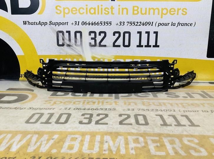 Bumper Grill Renault Clio 4 Facelift 2016-2019  Voorbumper G, Auto-onderdelen, Overige Auto-onderdelen, Gebruikt, Ophalen of Verzenden