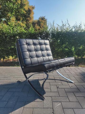 Barcelona chair - Mies van der Rohe (replica) beschikbaar voor biedingen
