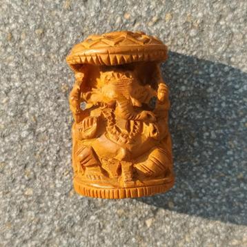 Ganesha houten beeldje uit Radjastan India beschikbaar voor biedingen