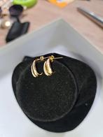 Boucles d'oreille en or 18k 1,81g très belle, Handtassen en Accessoires, Oorbellen, Ophalen of Verzenden, Zo goed als nieuw, Goud