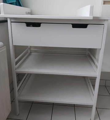 Babyverzorgtafel met lade, verzorgkussen, 3 hoezen beschikbaar voor biedingen