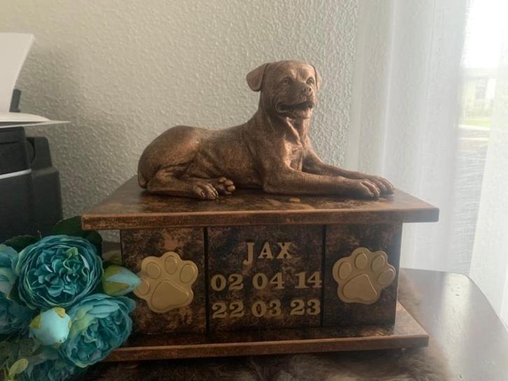Rottweiler beeld op urn als set of als los beeld handgemaakt, Dieren en Toebehoren, Honden-accessoires, Nieuw, Verzenden