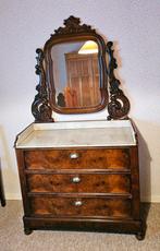 Antieken kast met marmeren blad, Antiek en Kunst, Ophalen