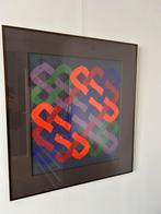 Patchwork dans un cadre sous verre, Enlèvement