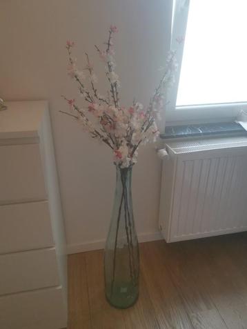 Grande Vase Décorative Avec Fleurs Artificiels, Enlèvement