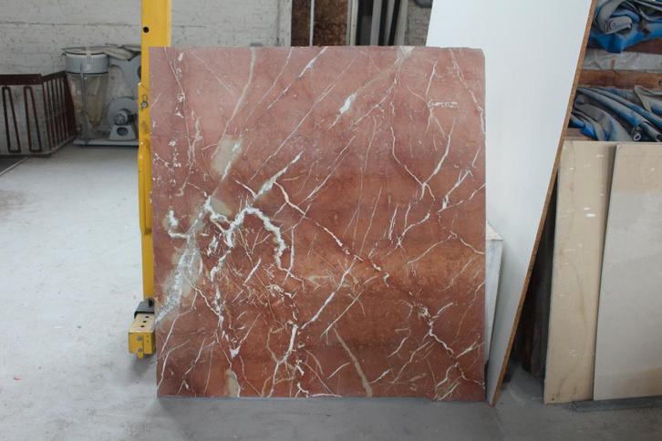 Marbre Rojo Alicante - Plaque 1, Bricolage & Construction, Planches & Dalles, Neuf, Autres types, Pierre ou Argile, 150 cm ou plus