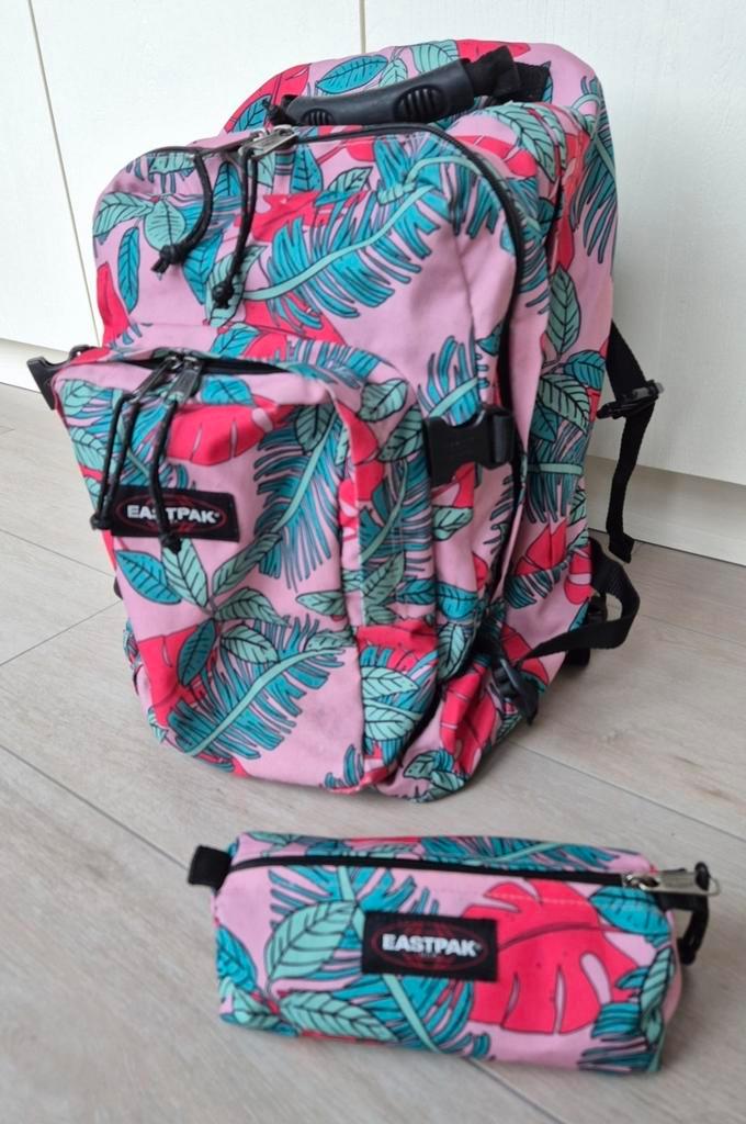 Sac à dos et trousse à crayons EASTPAK, Bijoux, Sacs & Beauté, Sacs | Cartables, Comme neuf, Enlèvement