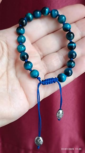 Verstelbare armband met blauwe tijgeroogkralen beschikbaar voor biedingen