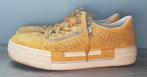Schoenen in echt leder Rieker maat 40, Geel, Ophalen of Verzenden, Sneakers, Gedragen