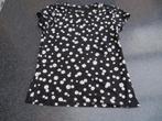 t- shirt zwart+ bloemetjes: large; eerder medium, Clockhouse, Maat 38/40 (M), Zwart, Nieuw, Clockhouse C&A