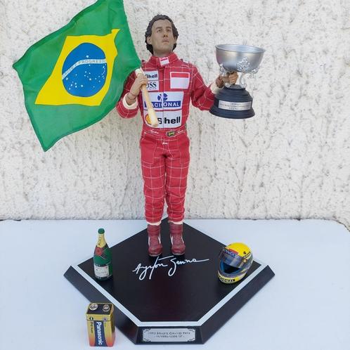 FIGUUR AYRTON SENNA 1/6 IRON STUDIOS GP BRAZIL 1993 IRON STU, Verzamelen, Automerken, Motoren en Formule 1, Zo goed als nieuw