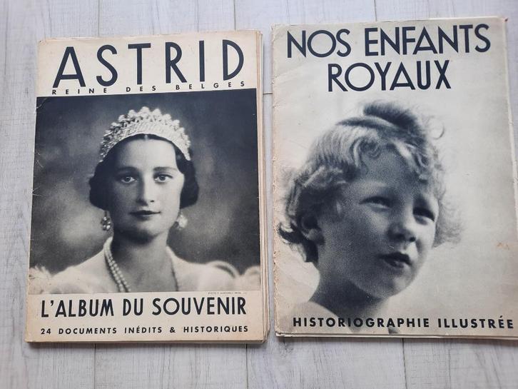 Foto's koninklijke familie in 2 albums., Verzamelen, Koningshuis en Royalty, Zo goed als nieuw, Kaart, Foto of Prent, Ophalen of Verzenden