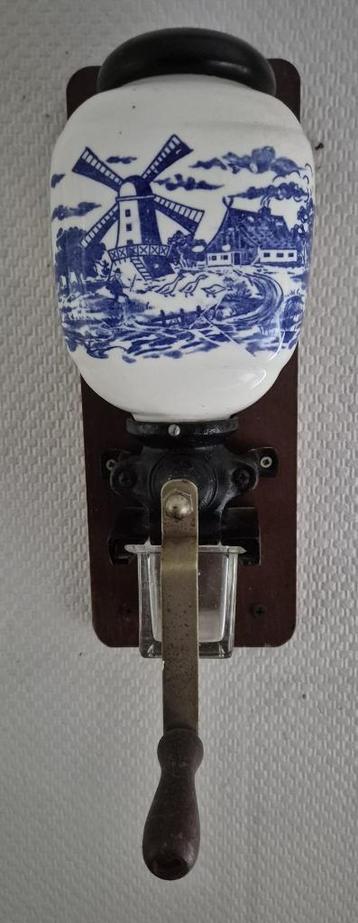 Moulin à café décoratif beschikbaar voor biedingen