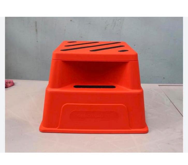 Marchepied SAFETY STEP BOX 250KG 505X505X365 orange Nouveau, Maison & Meubles, Tabourets, Neuf, Plastique, Enlèvement ou Envoi
