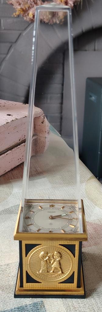 Zeer zeldzame Jaeger-LeCoultre Obelisk Tafelklok jaren 60 beschikbaar voor biedingen