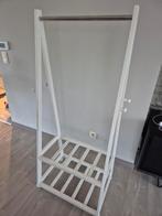 Étagère à vêtements blanche, Vêtements | Femmes, Portants à vêtements, Enlèvement
