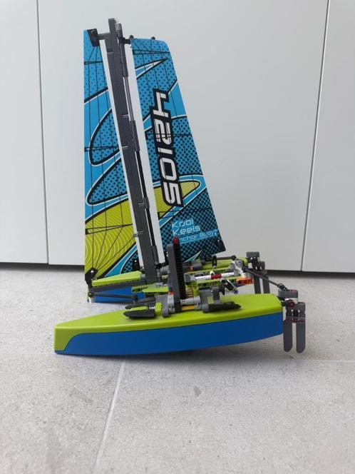 Lego technic Catemaran 42105, Kinderen en Baby's, Speelgoed | Duplo en Lego, Zo goed als nieuw, Lego, Complete set, Ophalen