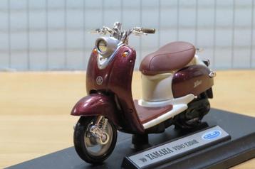 Yamaha YJ50R Vino scooter 1:18 disponible aux enchères