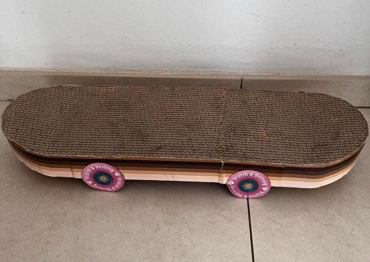 Skateboard Scratch & Destroy - kattenkrabpaal in karton, Dieren en Toebehoren, Krabmeubelen, Gebruikt, Ophalen