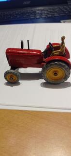 Dinky Massey Haris tractor, Hobby en Vrije tijd, Modelauto's | 1:43, Dinky Toys, Zo goed als nieuw, Verzenden, Tractor of Landbouw