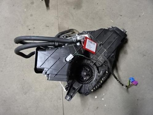 KACHELRADIATEUR Multivan T5 (7E / 7HC / 7HF / 7HM), Auto-onderdelen, Airco en Verwarming, Volkswagen, Gebruikt