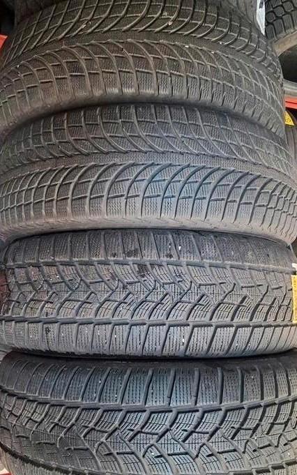 235/60/18 235/60R18 2356018 M+S Michelin en Goodyear, Auto diversen, Autosport-onderdelen, Ophalen