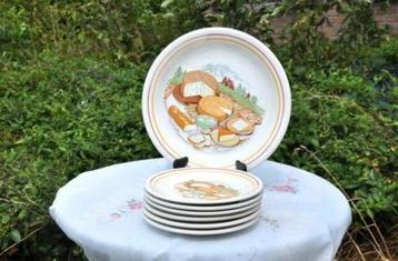 § service a fromages en faience pour 6 personnes beschikbaar voor biedingen