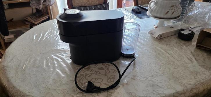 MAGIMIX Nespresso Vertuo Pop Liquorice Zwart, Elektronische apparatuur, Koffiezetapparaten, Zo goed als nieuw, Koffiepads en cups