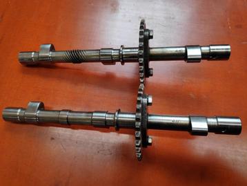 Laverda driecilinder 120gr 4C nokkenassen beschikbaar voor biedingen